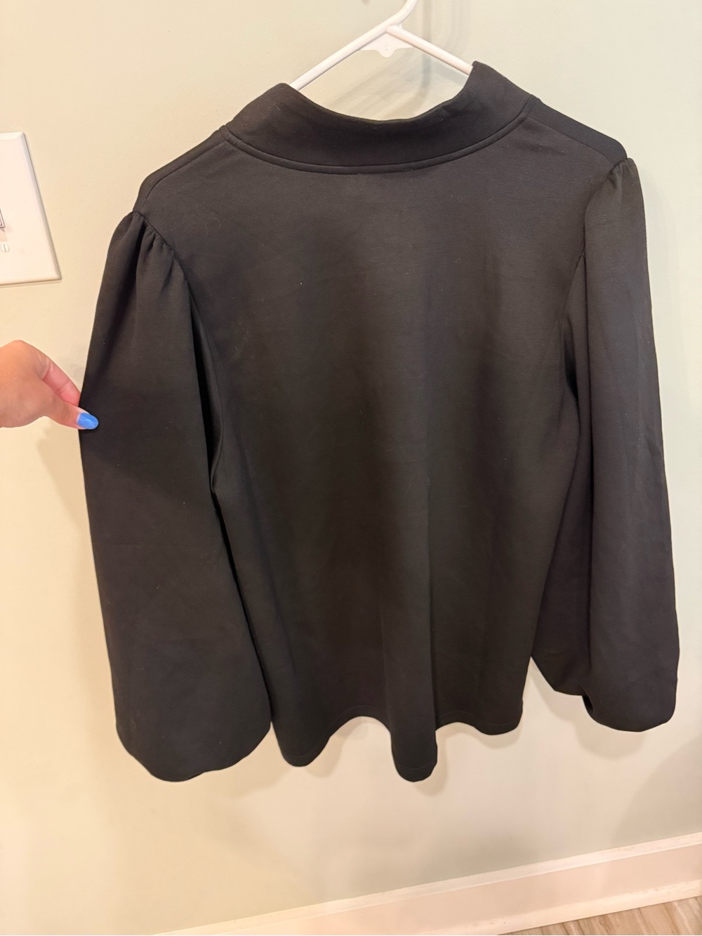 JODIFL Black Balloon Sleeve Top - Picture 2 of 5